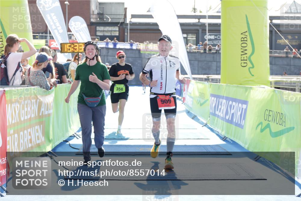 10.08.2025 - GEWOBA Citytriathlon Bremen H.Heesch http://msf.ph/oto/8557014 10.08.2025 15:33:33 Ziel 358, 909 meine-sportfotos.de