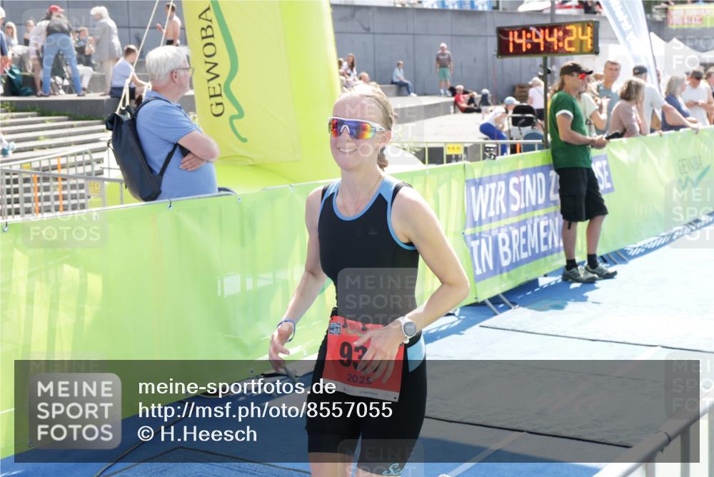 10.08.2025 - GEWOBA Citytriathlon Bremen H.Heesch http://msf.ph/oto/8557055 10.08.2025 14:44:28 Ziel 937 meine-sportfotos.de
