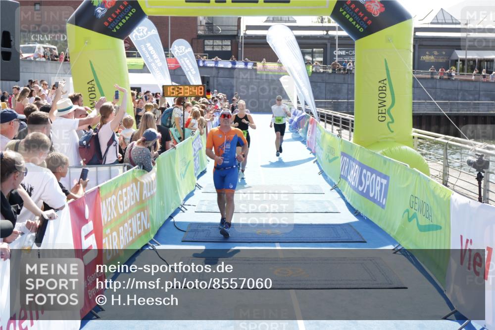 10.08.2025 - GEWOBA Citytriathlon Bremen H.Heesch http://msf.ph/oto/8557060 10.08.2025 15:33:52 Ziel 196, 266, 352, 409, 439, 517 meine-sportfotos.de