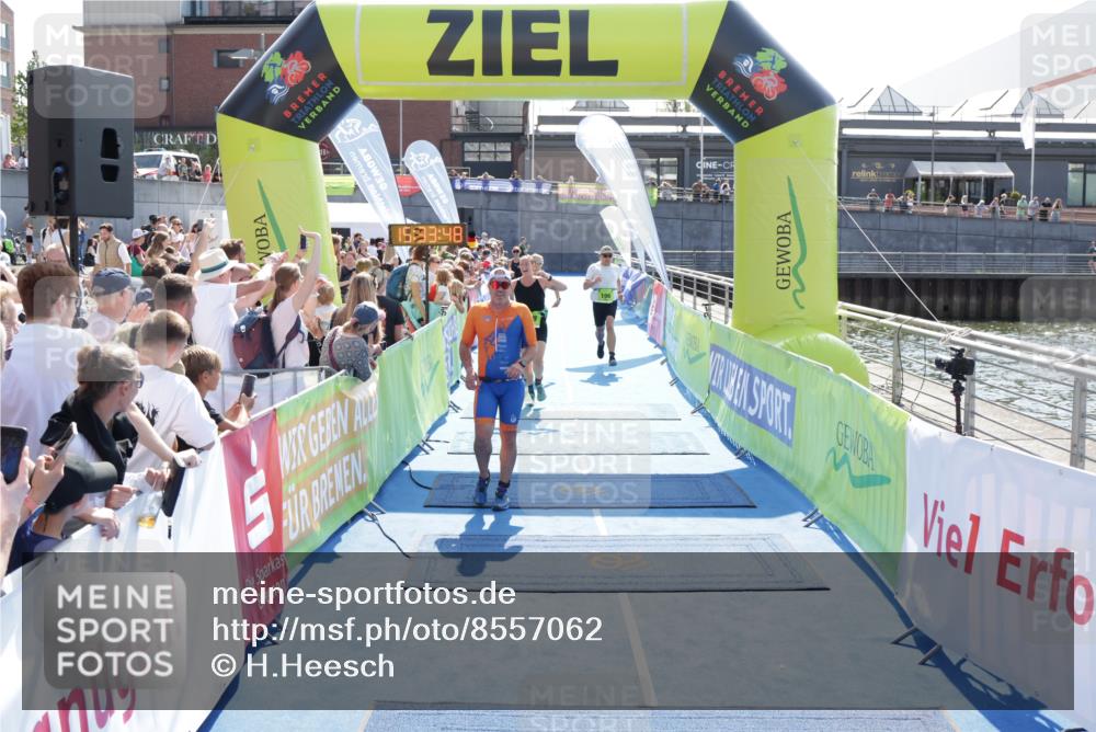 10.08.2025 - GEWOBA Citytriathlon Bremen H.Heesch http://msf.ph/oto/8557062 10.08.2025 15:33:52 Ziel 196, 266, 352, 409, 439, 517 meine-sportfotos.de