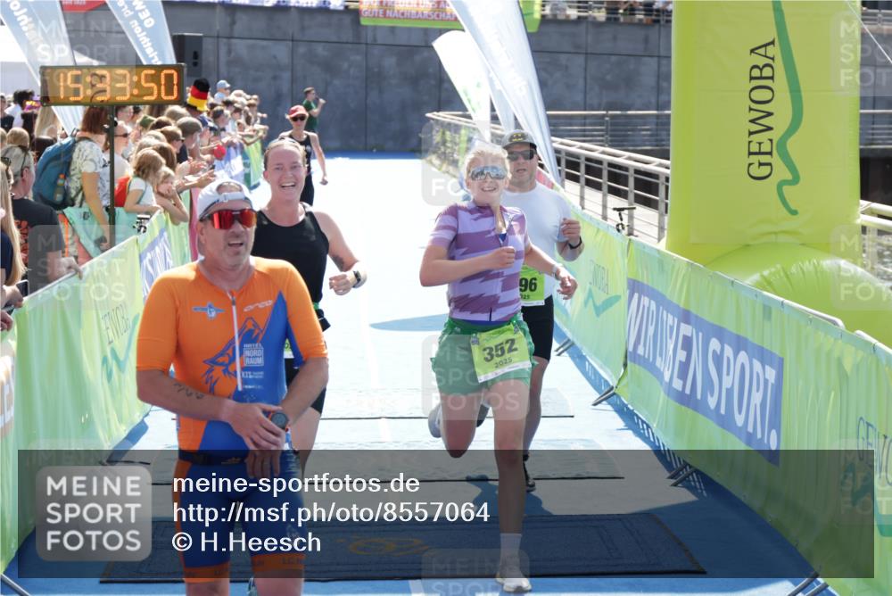 10.08.2025 - GEWOBA Citytriathlon Bremen H.Heesch http://msf.ph/oto/8557064 10.08.2025 15:33:54 Ziel 196, 266, 352, 409, 517 meine-sportfotos.de