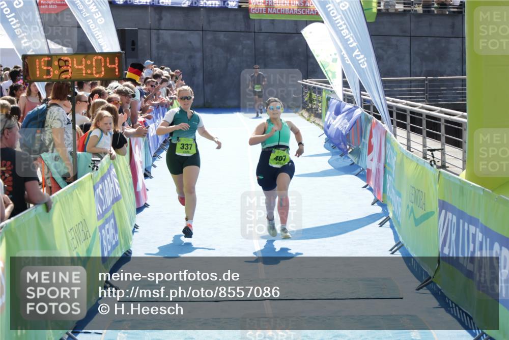 10.08.2025 - GEWOBA Citytriathlon Bremen H.Heesch http://msf.ph/oto/8557086 10.08.2025 15:34:08 Ziel 337, 407 meine-sportfotos.de