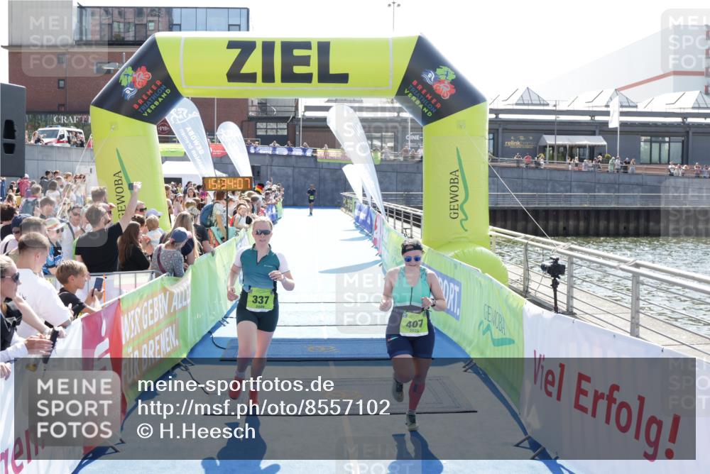 10.08.2025 - GEWOBA Citytriathlon Bremen H.Heesch http://msf.ph/oto/8557102 10.08.2025 15:34:11 Ziel 337, 407 meine-sportfotos.de