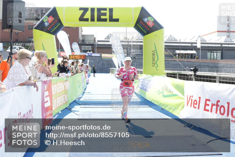 10.08.2025 - GEWOBA Citytriathlon Bremen H.Heesch http://msf.ph/oto/8557105 10.08.2025 14:49:33 Ziel 962 meine-sportfotos.de