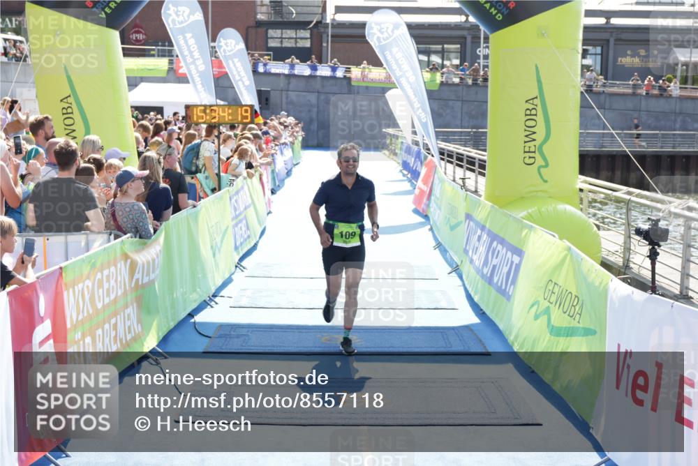 10.08.2025 - GEWOBA Citytriathlon Bremen H.Heesch http://msf.ph/oto/8557118 10.08.2025 15:34:23 Ziel 109 meine-sportfotos.de