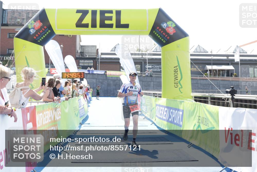10.08.2025 - GEWOBA Citytriathlon Bremen H.Heesch http://msf.ph/oto/8557121 10.08.2025 14:49:56 Ziel 848 meine-sportfotos.de