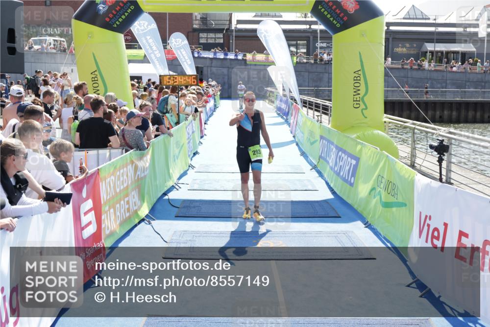 10.08.2025 - GEWOBA Citytriathlon Bremen H.Heesch http://msf.ph/oto/8557149 10.08.2025 15:34:50 Ziel 293 meine-sportfotos.de