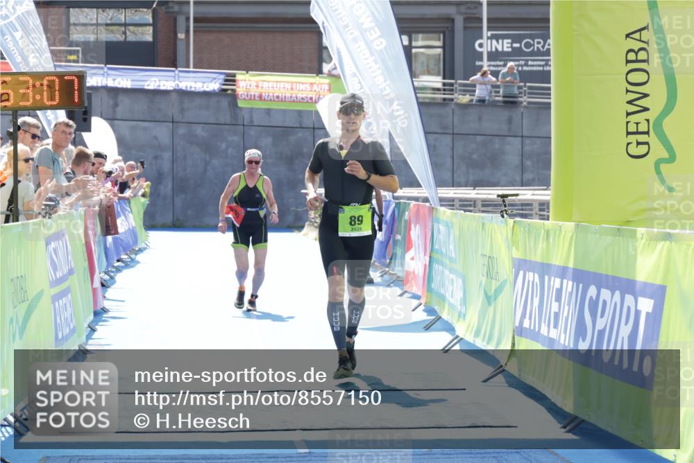10.08.2025 - GEWOBA Citytriathlon Bremen H.Heesch http://msf.ph/oto/8557150 10.08.2025 14:53:10 Ziel 89, 980 meine-sportfotos.de