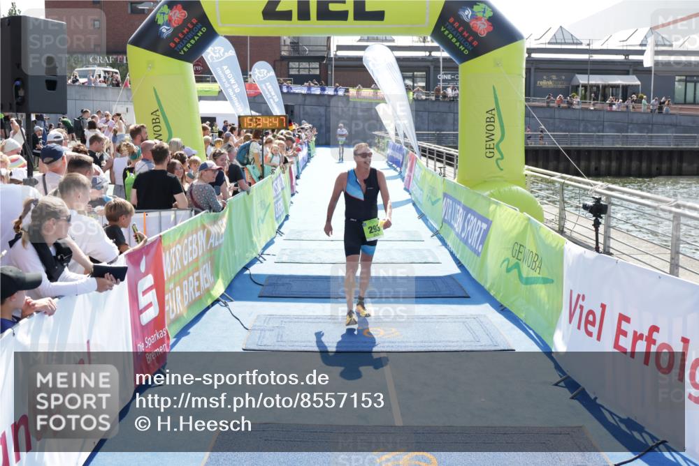 10.08.2025 - GEWOBA Citytriathlon Bremen H.Heesch http://msf.ph/oto/8557153 10.08.2025 15:34:51 Ziel 293 meine-sportfotos.de