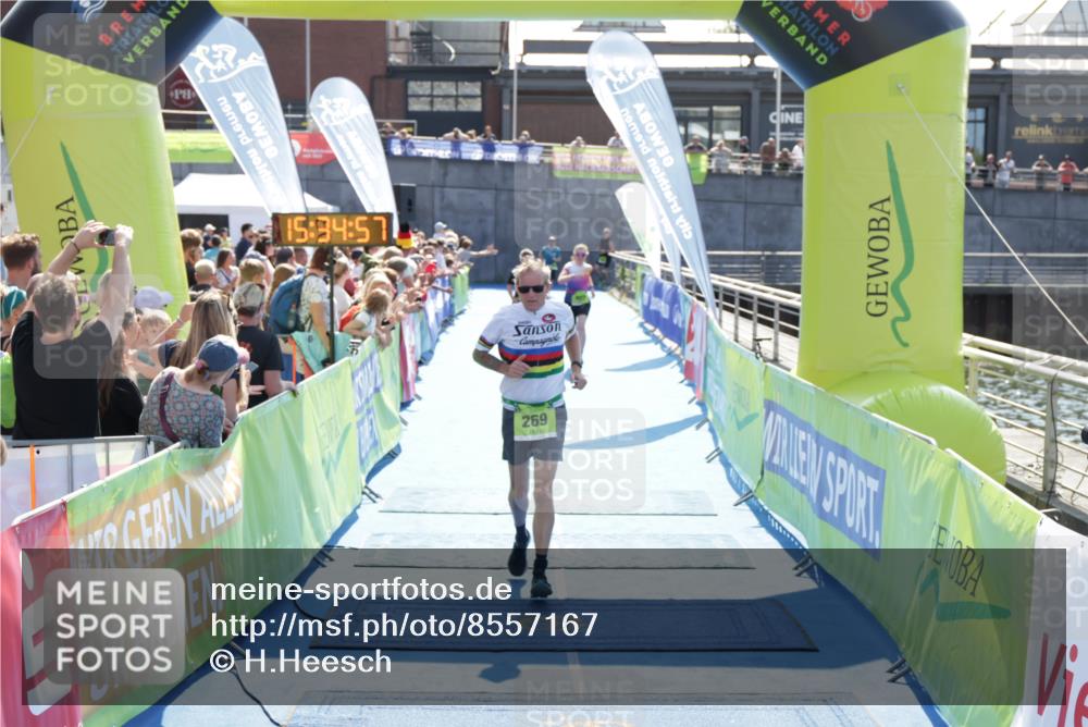 10.08.2025 - GEWOBA Citytriathlon Bremen H.Heesch http://msf.ph/oto/8557167 10.08.2025 15:35:01 Ziel 269, 402, 470 meine-sportfotos.de