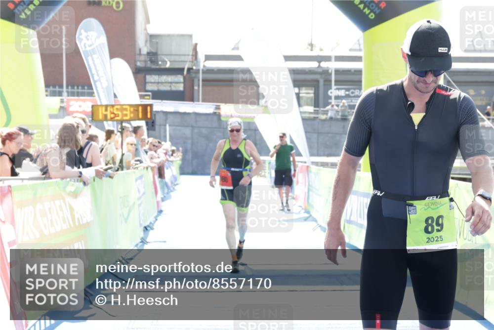 10.08.2025 - GEWOBA Citytriathlon Bremen H.Heesch http://msf.ph/oto/8557170 10.08.2025 14:53:14 Ziel 89, 980 meine-sportfotos.de