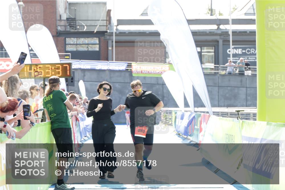 10.08.2025 - GEWOBA Citytriathlon Bremen H.Heesch http://msf.ph/oto/8557178 10.08.2025 14:53:41 Ziel 663 meine-sportfotos.de