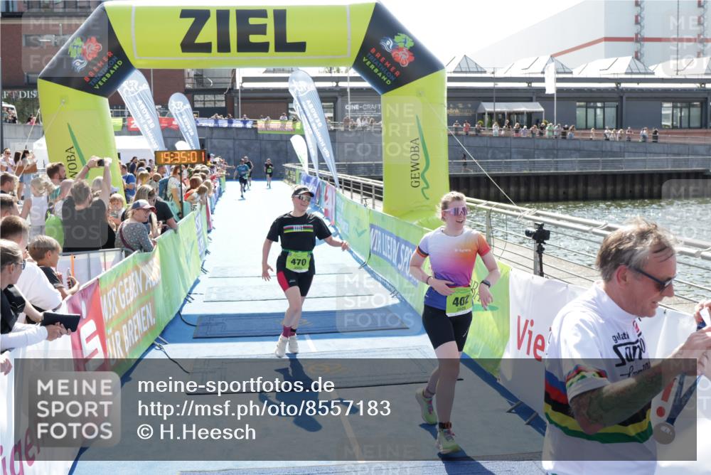 10.08.2025 - GEWOBA Citytriathlon Bremen H.Heesch http://msf.ph/oto/8557183 10.08.2025 15:35:05 Ziel 269, 402, 470 meine-sportfotos.de