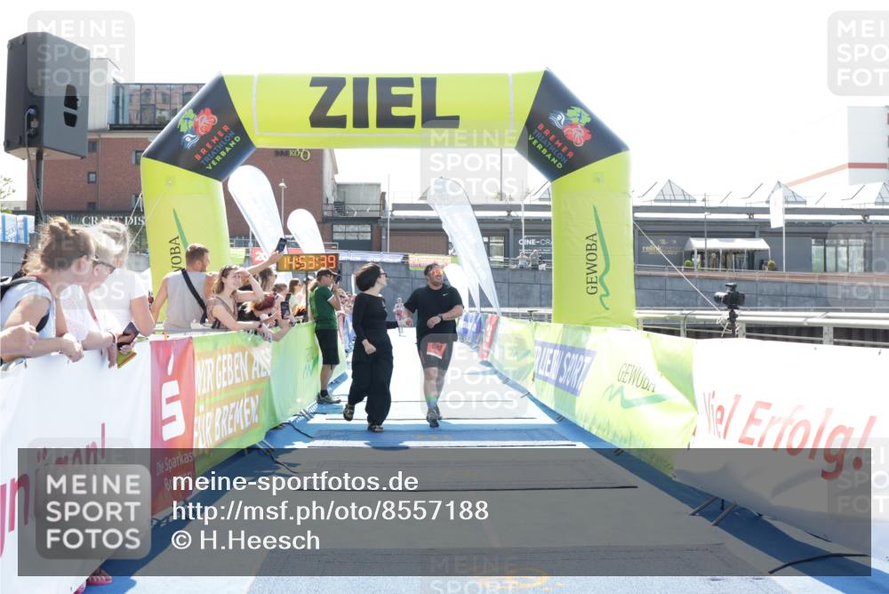 10.08.2025 - GEWOBA Citytriathlon Bremen H.Heesch http://msf.ph/oto/8557188 10.08.2025 14:53:42 Ziel 663 meine-sportfotos.de