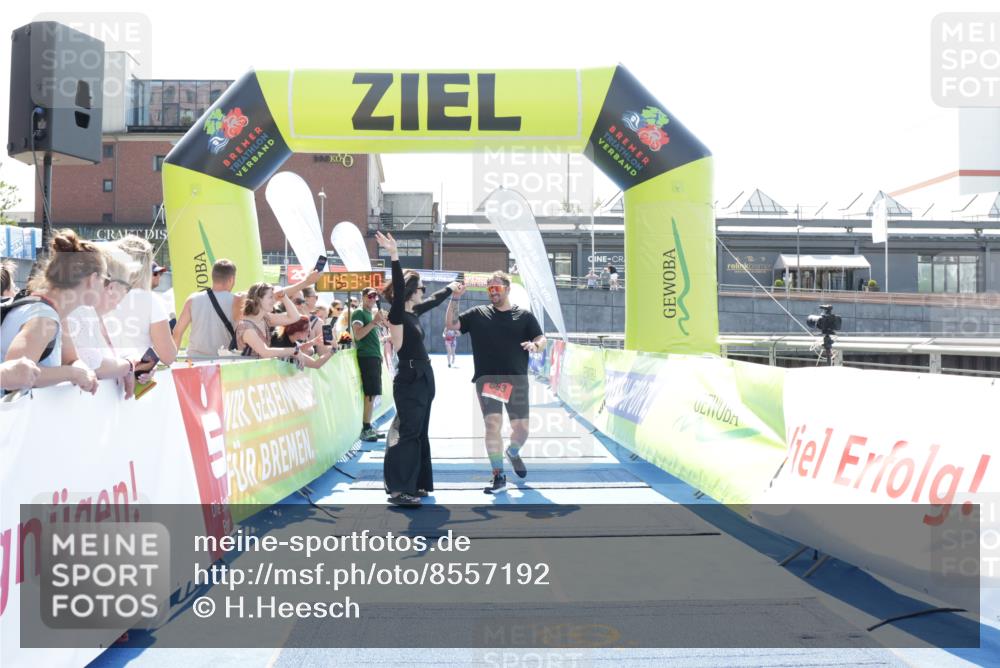 10.08.2025 - GEWOBA Citytriathlon Bremen H.Heesch http://msf.ph/oto/8557192 10.08.2025 14:53:44 Ziel 663 meine-sportfotos.de