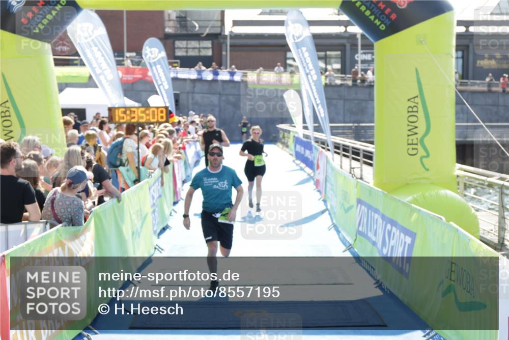 10.08.2025 - GEWOBA Citytriathlon Bremen H.Heesch http://msf.ph/oto/8557195 10.08.2025 15:35:12 Ziel 182, 259, 389, 470 meine-sportfotos.de