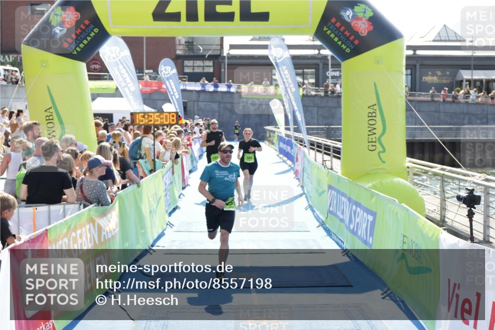 10.08.2025 - GEWOBA Citytriathlon Bremen H.Heesch http://msf.ph/oto/8557198 10.08.2025 15:35:12 Ziel 182, 259, 389, 470 meine-sportfotos.de