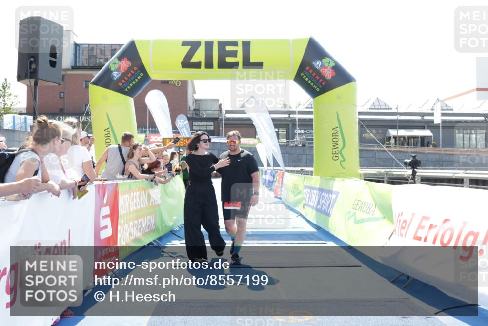 10.08.2025 - GEWOBA Citytriathlon Bremen H.Heesch http://msf.ph/oto/8557199 10.08.2025 14:53:45 Ziel 663 meine-sportfotos.de