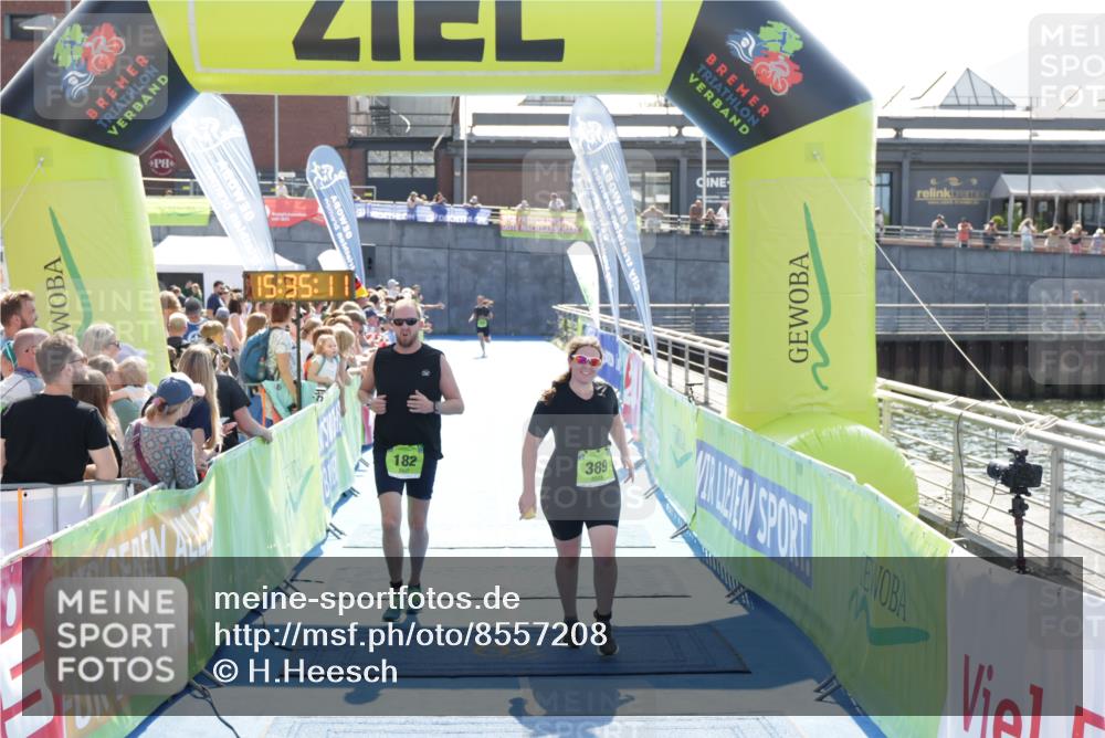 10.08.2025 - GEWOBA Citytriathlon Bremen H.Heesch http://msf.ph/oto/8557208 10.08.2025 15:35:15 Ziel 182, 259, 389 meine-sportfotos.de
