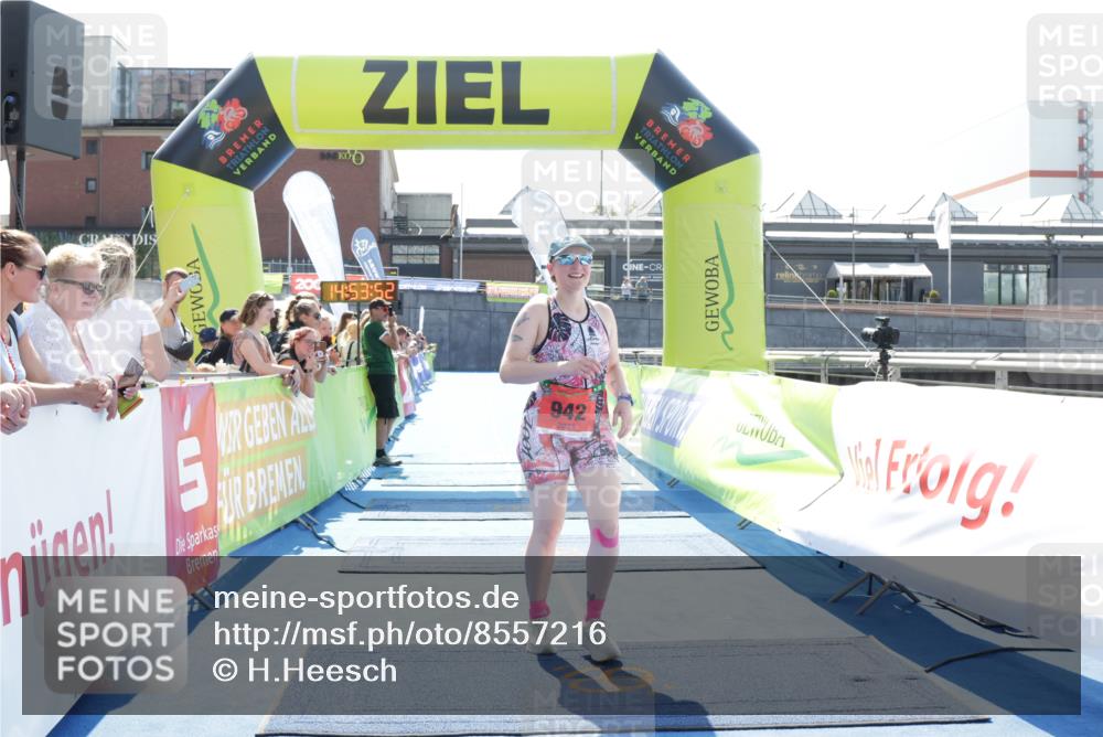 10.08.2025 - GEWOBA Citytriathlon Bremen H.Heesch http://msf.ph/oto/8557216 10.08.2025 14:53:55 Ziel 942 meine-sportfotos.de