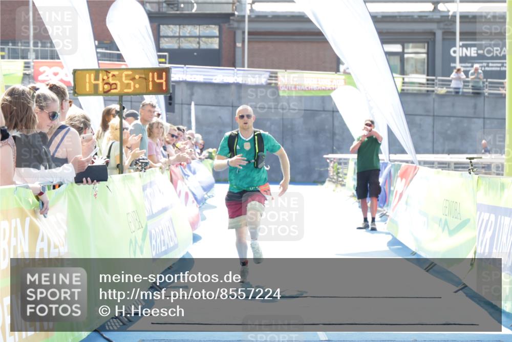 10.08.2025 - GEWOBA Citytriathlon Bremen H.Heesch http://msf.ph/oto/8557224 10.08.2025 14:55:18 Ziel 724 meine-sportfotos.de
