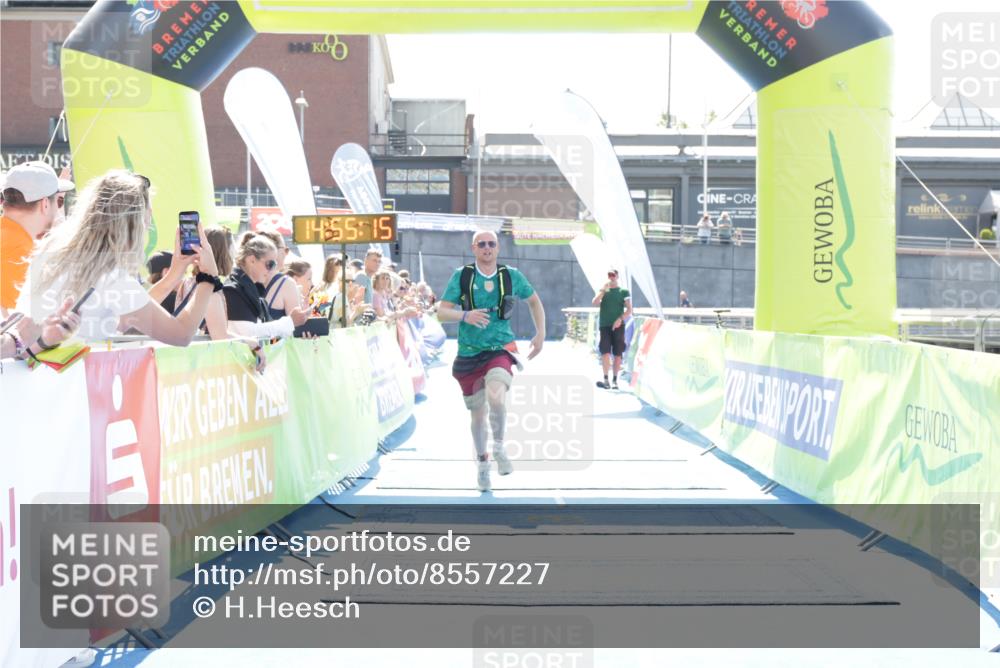 10.08.2025 - GEWOBA Citytriathlon Bremen H.Heesch http://msf.ph/oto/8557227 10.08.2025 14:55:19 Ziel 724 meine-sportfotos.de