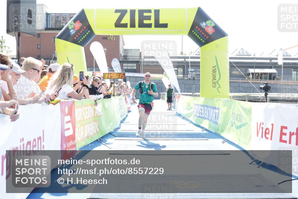 10.08.2025 - GEWOBA Citytriathlon Bremen H.Heesch http://msf.ph/oto/8557229 10.08.2025 14:55:19 Ziel 724 meine-sportfotos.de