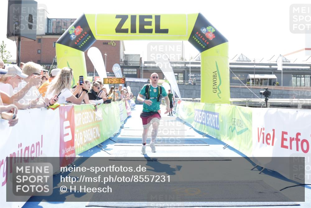 10.08.2025 - GEWOBA Citytriathlon Bremen H.Heesch http://msf.ph/oto/8557231 10.08.2025 14:55:19 Ziel 724 meine-sportfotos.de