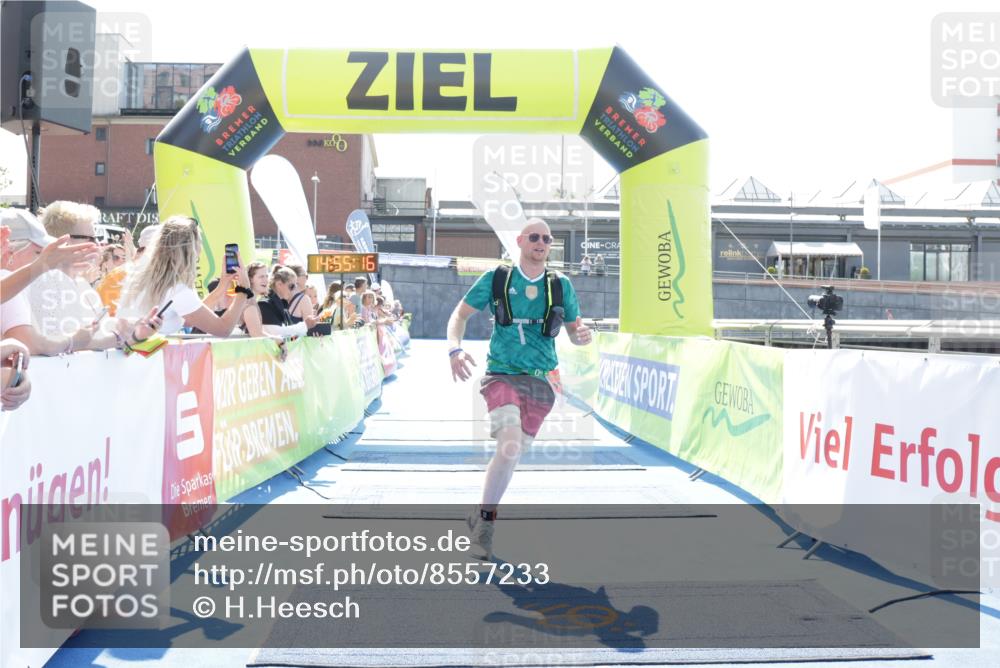 10.08.2025 - GEWOBA Citytriathlon Bremen H.Heesch http://msf.ph/oto/8557233 10.08.2025 14:55:20 Ziel 724 meine-sportfotos.de