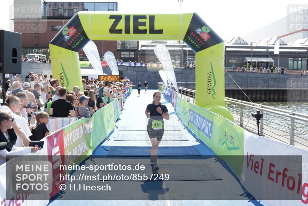 10.08.2025 - GEWOBA Citytriathlon Bremen H.Heesch http://msf.ph/oto/8557249 10.08.2025 15:35:26 Ziel 416 meine-sportfotos.de