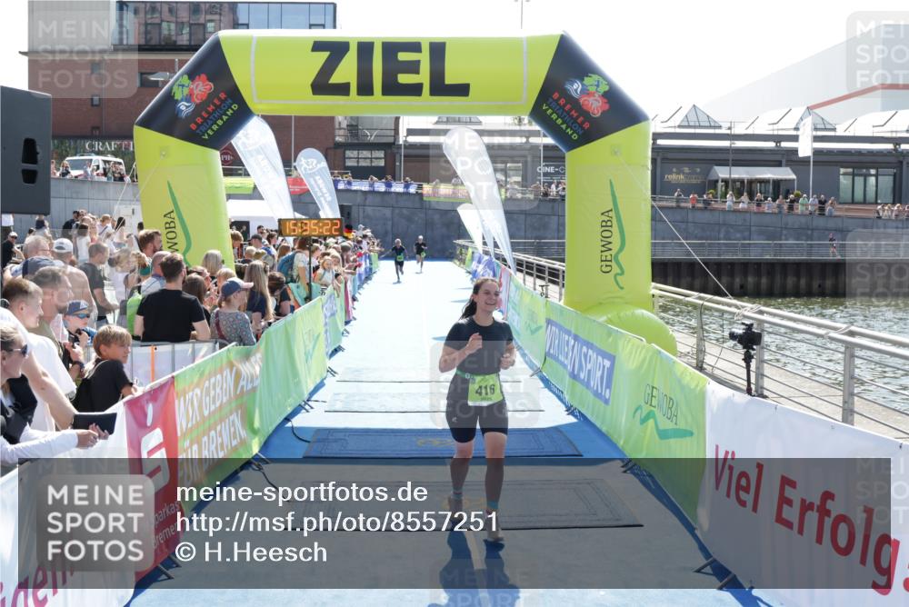 10.08.2025 - GEWOBA Citytriathlon Bremen H.Heesch http://msf.ph/oto/8557251 10.08.2025 15:35:26 Ziel 416 meine-sportfotos.de