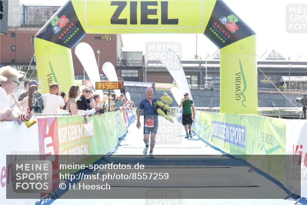 10.08.2025 - GEWOBA Citytriathlon Bremen H.Heesch http://msf.ph/oto/8557259 10.08.2025 14:55:41 Ziel 165, 905 meine-sportfotos.de