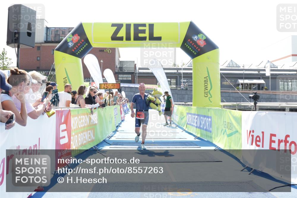 10.08.2025 - GEWOBA Citytriathlon Bremen H.Heesch http://msf.ph/oto/8557263 10.08.2025 14:55:42 Ziel 165, 905 meine-sportfotos.de