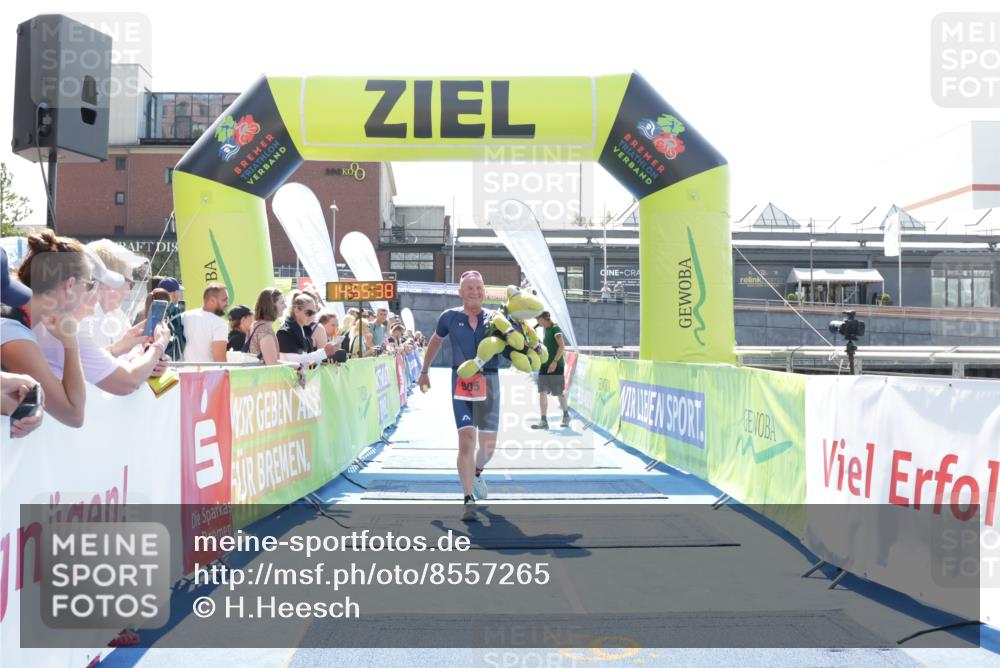 10.08.2025 - GEWOBA Citytriathlon Bremen H.Heesch http://msf.ph/oto/8557265 10.08.2025 14:55:42 Ziel 165, 905 meine-sportfotos.de