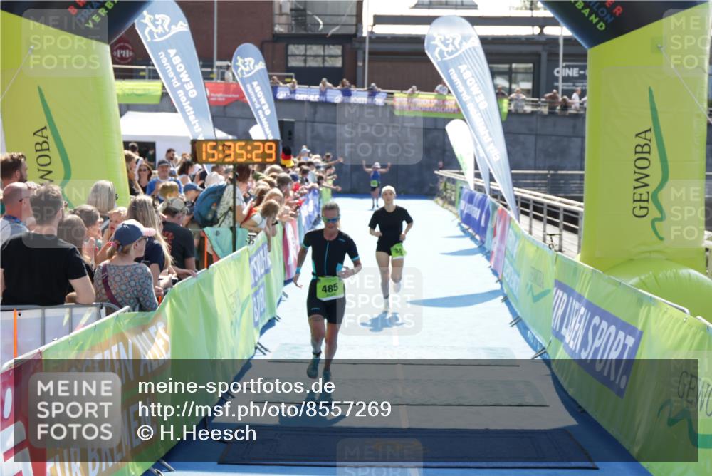 10.08.2025 - GEWOBA Citytriathlon Bremen H.Heesch http://msf.ph/oto/8557269 10.08.2025 15:35:33 Ziel 344, 485 meine-sportfotos.de
