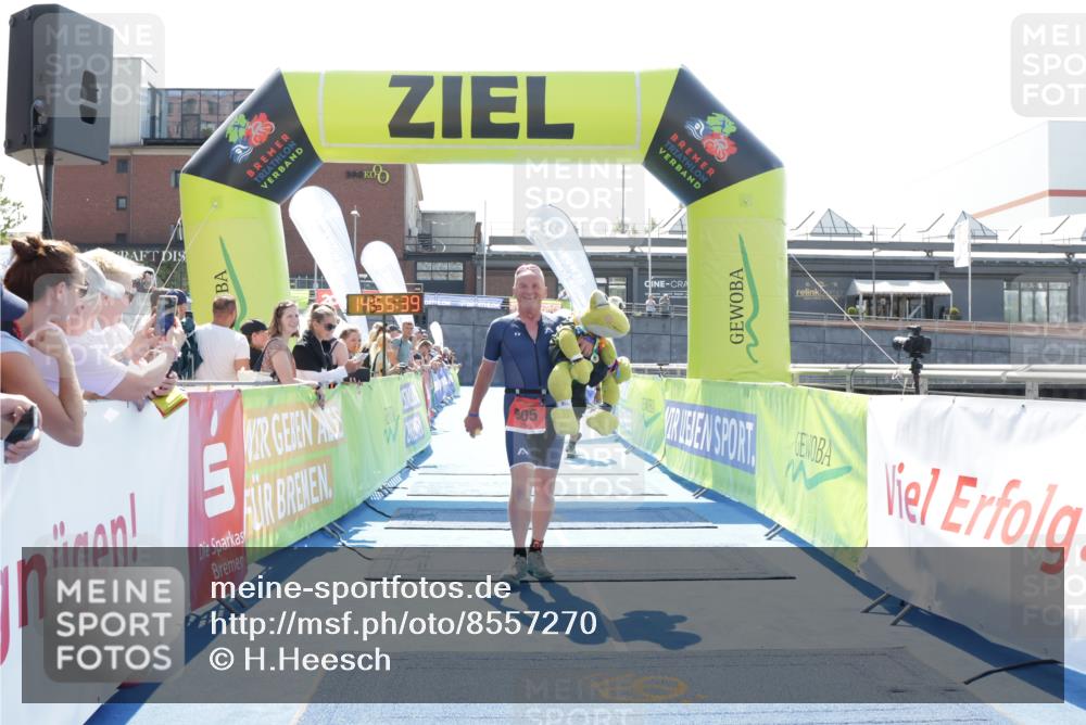 10.08.2025 - GEWOBA Citytriathlon Bremen H.Heesch http://msf.ph/oto/8557270 10.08.2025 14:55:43 Ziel 165, 905 meine-sportfotos.de