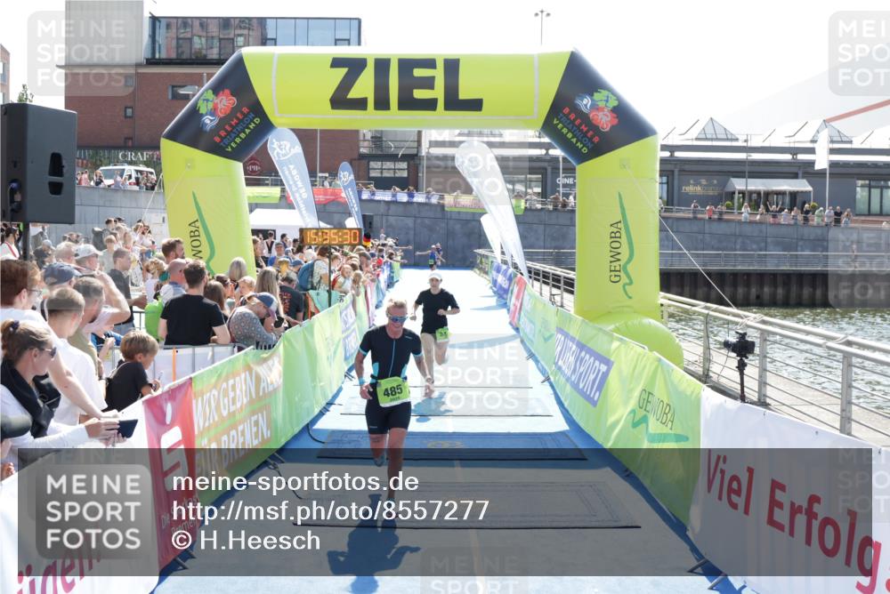 10.08.2025 - GEWOBA Citytriathlon Bremen H.Heesch http://msf.ph/oto/8557277 10.08.2025 15:35:34 Ziel 344, 485 meine-sportfotos.de