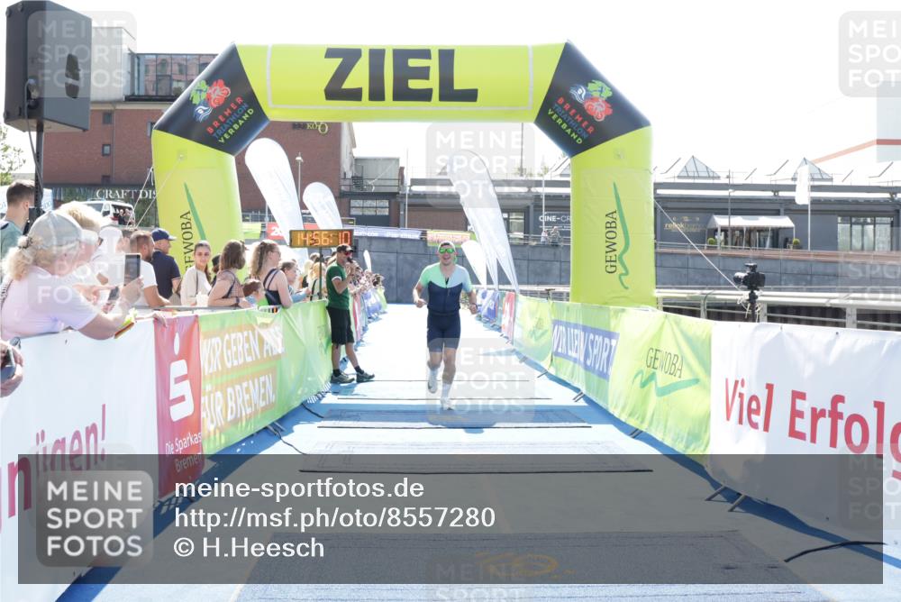 10.08.2025 - GEWOBA Citytriathlon Bremen H.Heesch http://msf.ph/oto/8557280 10.08.2025 14:56:14 Ziel 746 meine-sportfotos.de