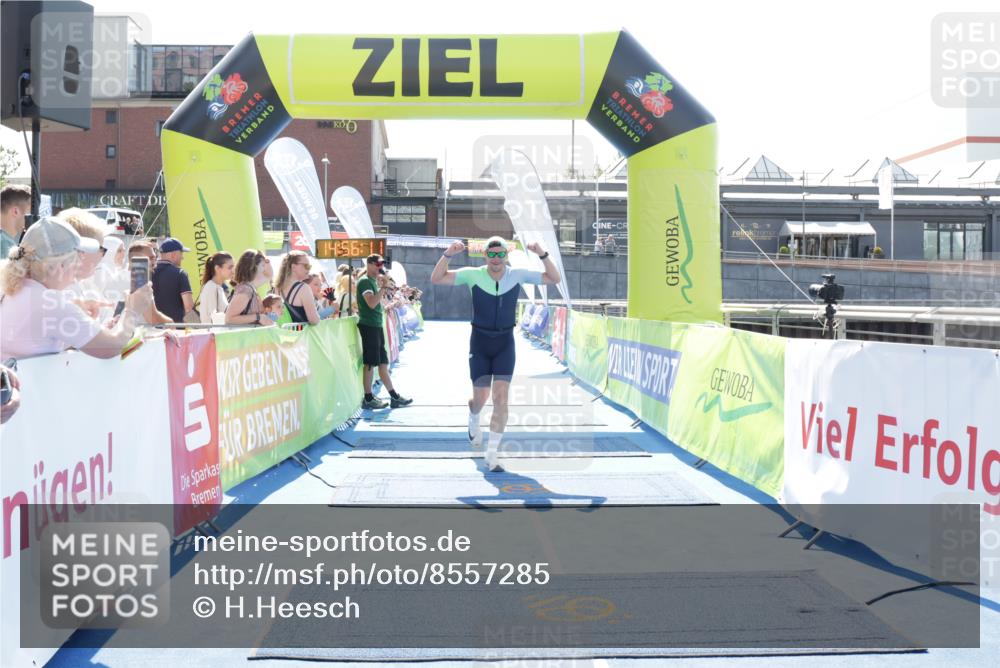 10.08.2025 - GEWOBA Citytriathlon Bremen H.Heesch http://msf.ph/oto/8557285 10.08.2025 14:56:14 Ziel 746 meine-sportfotos.de