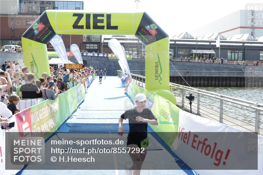 10.08.2025 - GEWOBA Citytriathlon Bremen H.Heesch http://msf.ph/oto/8557292 10.08.2025 15:35:37 Ziel 344, 485 meine-sportfotos.de