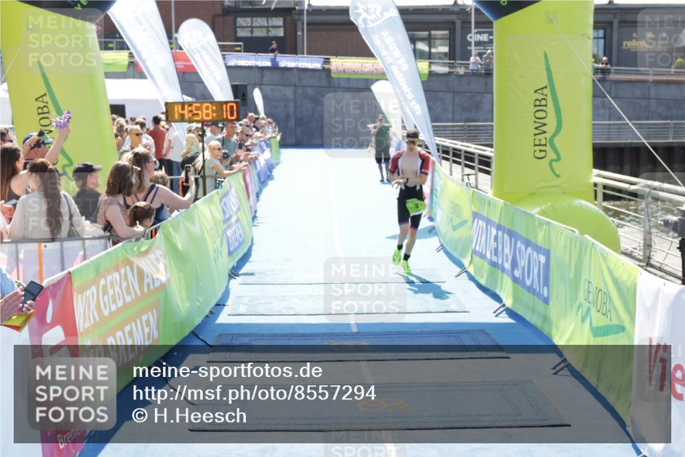 10.08.2025 - GEWOBA Citytriathlon Bremen H.Heesch http://msf.ph/oto/8557294 10.08.2025 14:58:14 Ziel 3 meine-sportfotos.de