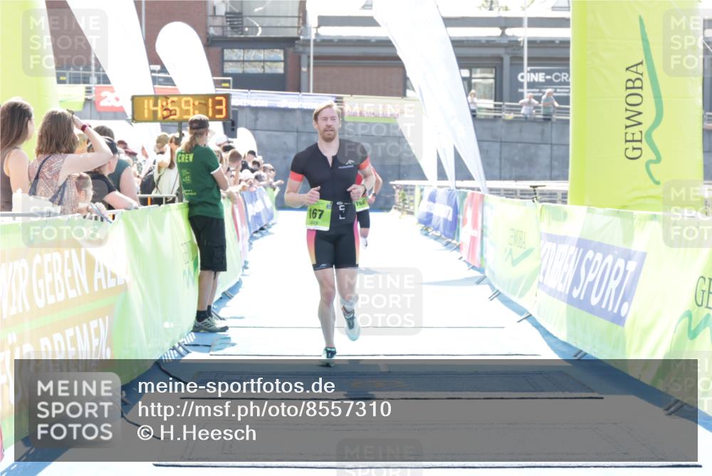 10.08.2025 - GEWOBA Citytriathlon Bremen H.Heesch http://msf.ph/oto/8557310 10.08.2025 14:59:16 Ziel 156, 167 meine-sportfotos.de