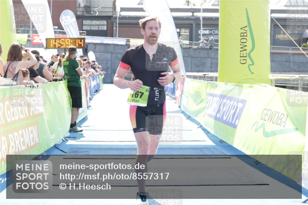 10.08.2025 - GEWOBA Citytriathlon Bremen H.Heesch http://msf.ph/oto/8557317 10.08.2025 14:59:18 Ziel 156, 167 meine-sportfotos.de