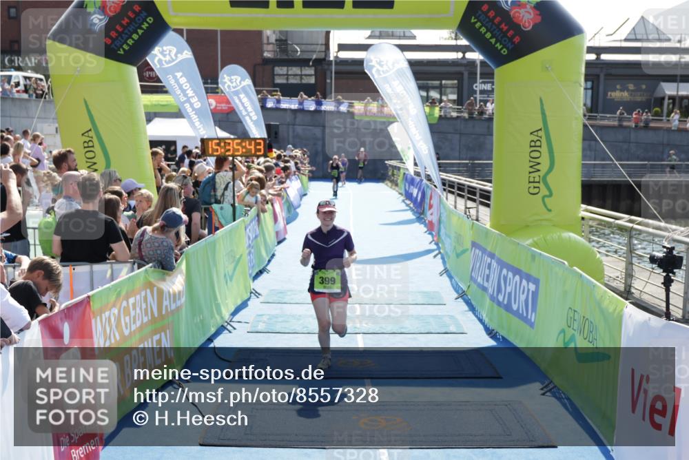 10.08.2025 - GEWOBA Citytriathlon Bremen H.Heesch http://msf.ph/oto/8557328 10.08.2025 15:35:47 Ziel 399, 507 meine-sportfotos.de