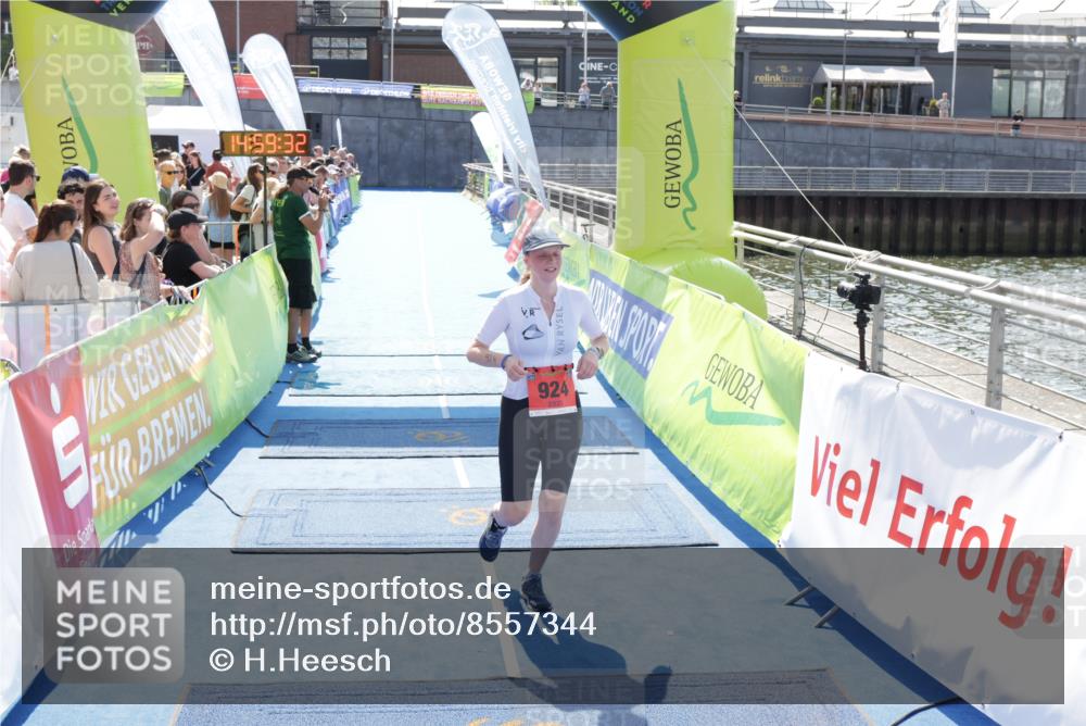 10.08.2025 - GEWOBA Citytriathlon Bremen H.Heesch http://msf.ph/oto/8557344 10.08.2025 14:59:36 Ziel 924 meine-sportfotos.de