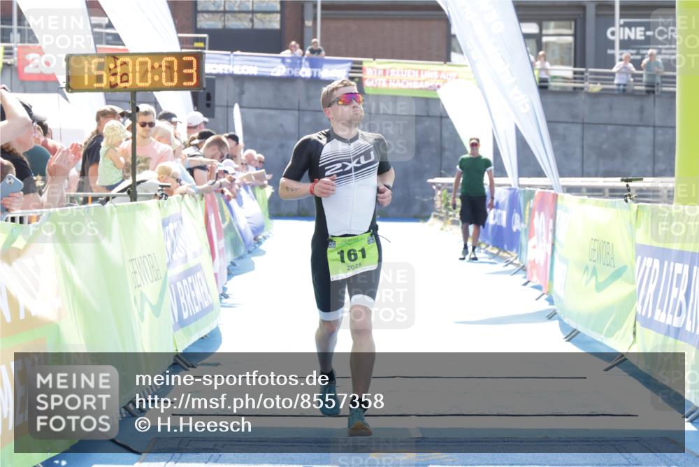 10.08.2025 - GEWOBA Citytriathlon Bremen H.Heesch http://msf.ph/oto/8557358 10.08.2025 15:00:07 Ziel 161 meine-sportfotos.de