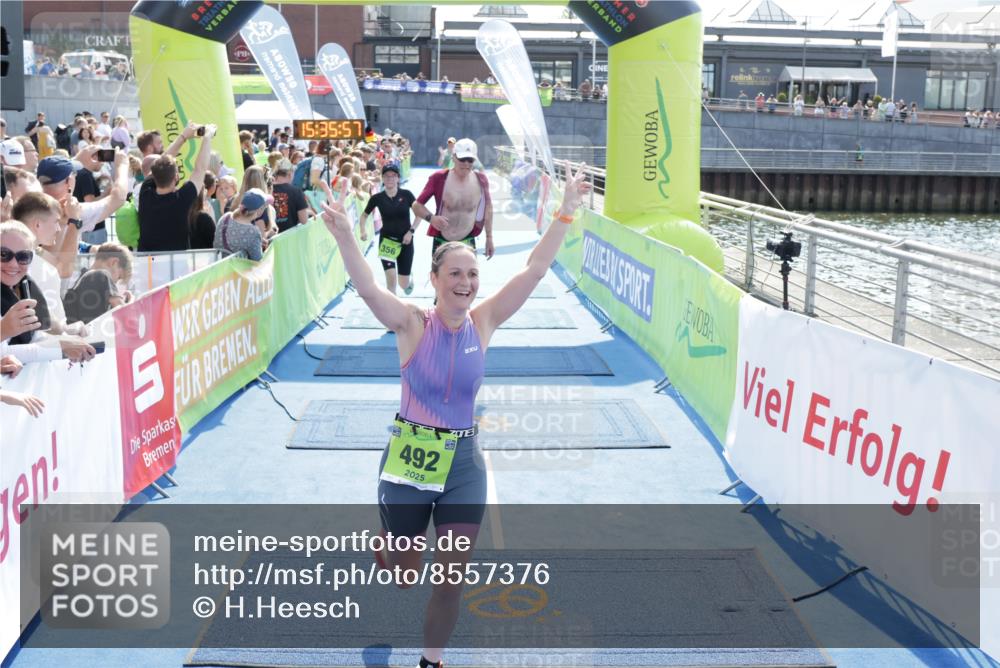 10.08.2025 - GEWOBA Citytriathlon Bremen H.Heesch http://msf.ph/oto/8557376 10.08.2025 15:36:01 Ziel 320, 328, 356, 410, 429, 492 meine-sportfotos.de