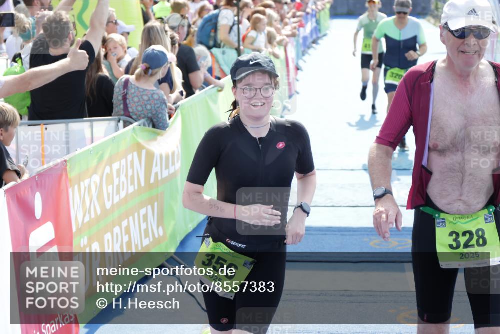 10.08.2025 - GEWOBA Citytriathlon Bremen H.Heesch http://msf.ph/oto/8557383 10.08.2025 15:36:03 Ziel 320, 328, 356, 410, 492 meine-sportfotos.de