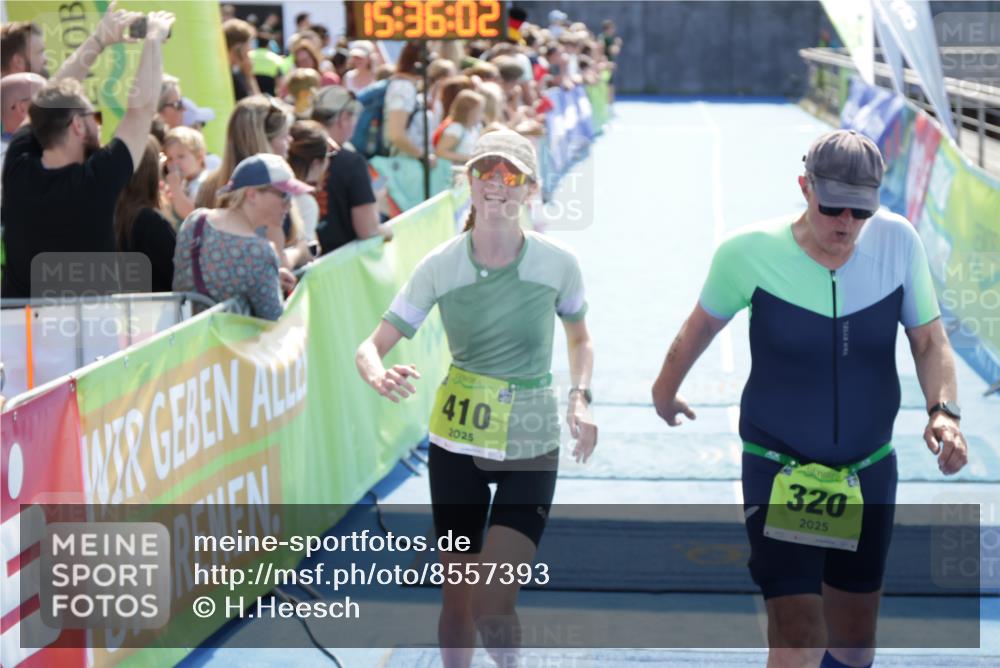 10.08.2025 - GEWOBA Citytriathlon Bremen H.Heesch http://msf.ph/oto/8557393 10.08.2025 15:36:06 Ziel 320, 328, 356, 410, 492 meine-sportfotos.de