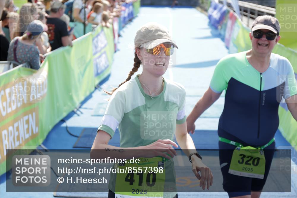 10.08.2025 - GEWOBA Citytriathlon Bremen H.Heesch http://msf.ph/oto/8557398 10.08.2025 15:36:07 Ziel 320, 328, 356, 410 meine-sportfotos.de